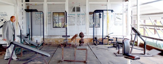 hiawatha-prison-empty-gym
